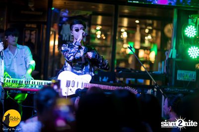 Fullmon Terrace & Bar presents Mean — photo 37