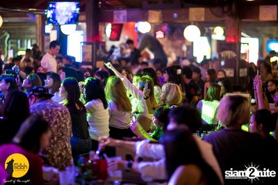 Fullmon Terrace & Bar presents Mean — photo 41