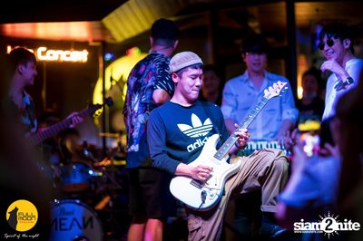 Fullmon Terrace & Bar presents Mean — photo 55