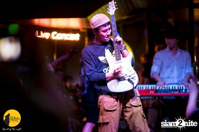 Fullmon Terrace & Bar presents Mean — photo 58