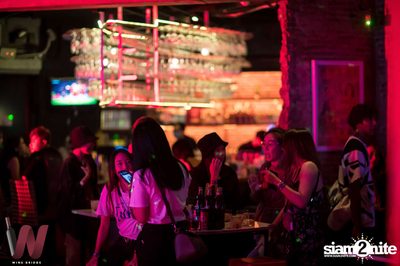 K-Pop Night at Wine Bridge — photo 4