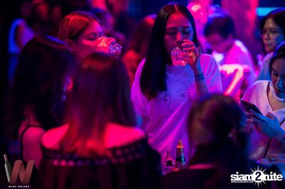 K-Pop Night at Wine Bridge — photo 37