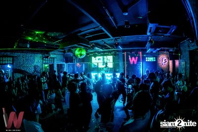 K-Pop Night at Wine Bridge — photo 80