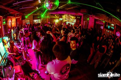 K-Pop Night at Wine Bridge — photo 84