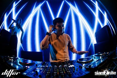 Zom Marie at Differ Pattaya — photo 16