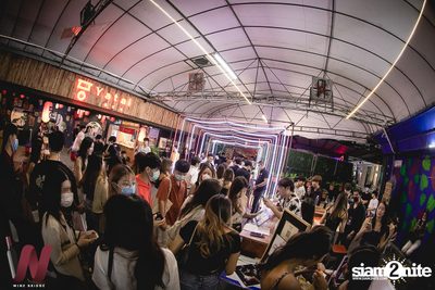 Lazyloxy x ส้มมารี at Wine Bridge — photo 1