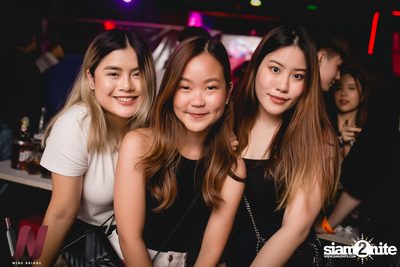 Lazyloxy x ส้มมารี at Wine Bridge — photo 19