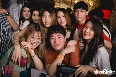 Lazyloxy x ส้มมารี at Wine Bridge — photo 26