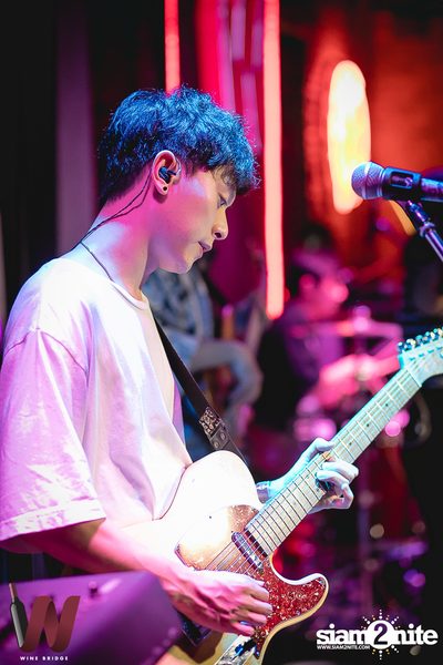 Lazyloxy x ส้มมารี at Wine Bridge — photo 36