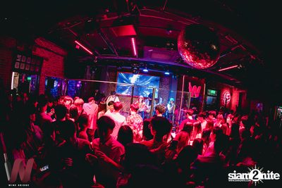 Lazyloxy x ส้มมารี at Wine Bridge — photo 44