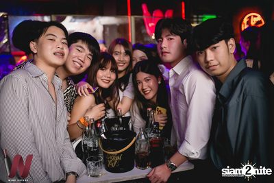 Lazyloxy x ส้มมารี at Wine Bridge — photo 49