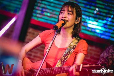 Lazyloxy x ส้มมารี at Wine Bridge — photo 60