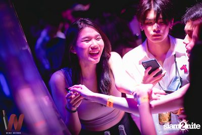 Lazyloxy x ส้มมารี at Wine Bridge — photo 74