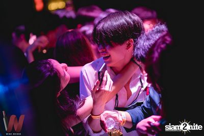 Lazyloxy x ส้มมารี at Wine Bridge — photo 75