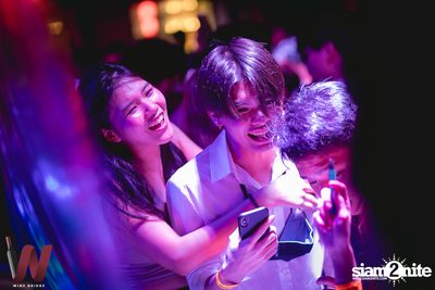 Lazyloxy x ส้มมารี at Wine Bridge — photo 76
