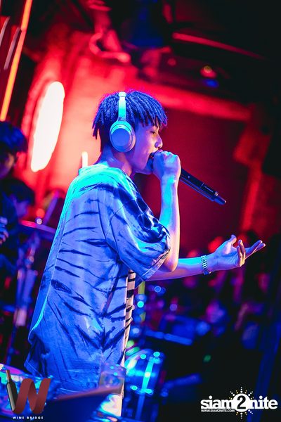 Lazyloxy x ส้มมารี at Wine Bridge — photo 90