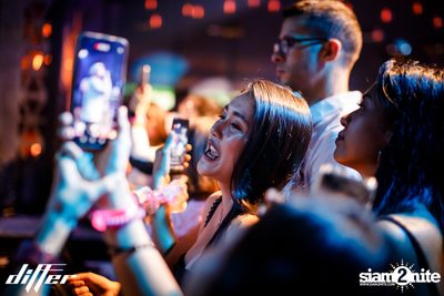 UrboyTJ ที่ ดิฟเฟอร์ ผับ พัทยา — photo 100