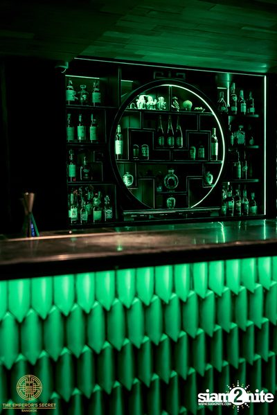 Imperial Fridays at The Emperor's Secret — photo 1