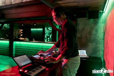 Imperial Fridays at The Emperor's Secret — photo 9