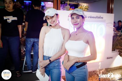 KLEAR ที่ Mello Yello Bar — photo 7
