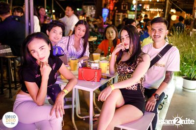KLEAR ที่ Mello Yello Bar — photo 25