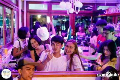 KLEAR ที่ Mello Yello Bar — photo 43