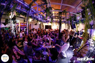 KLEAR ที่ Mello Yello Bar — photo 71