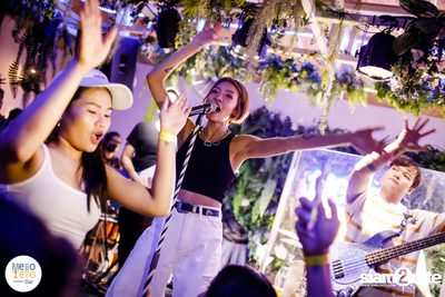 KLEAR ที่ Mello Yello Bar — photo 96