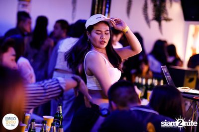 KLEAR ที่ Mello Yello Bar — photo 117