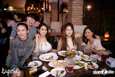 Playground Ft.Yong Armchair at Tipsy — photo 12