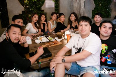 Playground Ft.Yong Armchair at Tipsy — photo 14