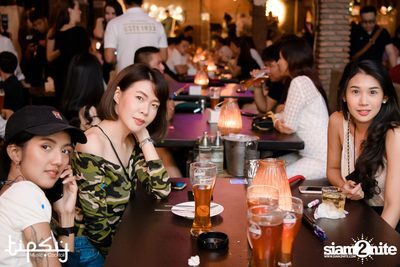 Playground Ft.Yong Armchair at Tipsy — photo 17