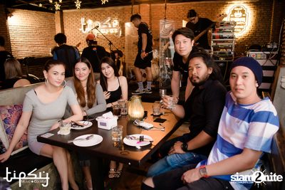 Playground Ft.Yong Armchair at Tipsy — photo 26