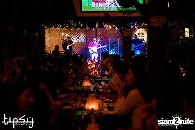 Playground Ft.Yong Armchair at Tipsy — photo 28