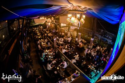 Playground Ft.Yong Armchair at Tipsy — photo 35