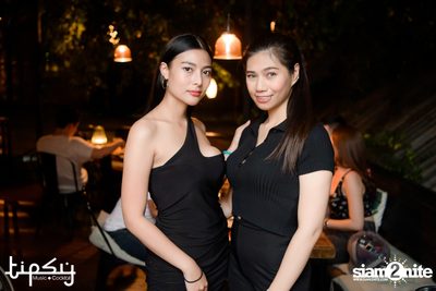 Playground Ft.Yong Armchair at Tipsy — photo 39