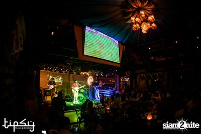 Playground Ft.Yong Armchair at Tipsy — photo 46