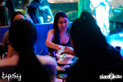Playground Ft.Yong Armchair at Tipsy — photo 51