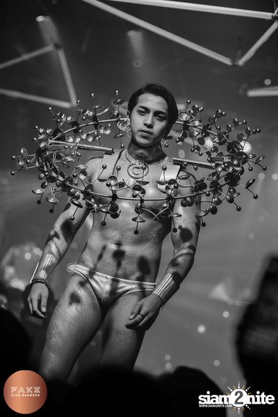 Lost in Space at Fake Club — photo 82