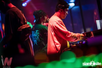 OG-ANIC+High Hot+Urius at Wine Bridge — photo 70