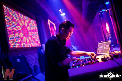 OG-ANIC+High Hot+Urius at Wine Bridge — photo 81
