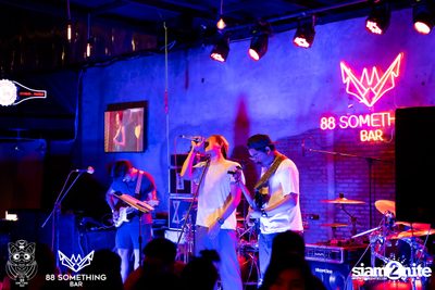 Zeal at 88 Something Bar — photo 4