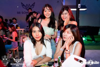 Zeal at 88 Something Bar — photo 9