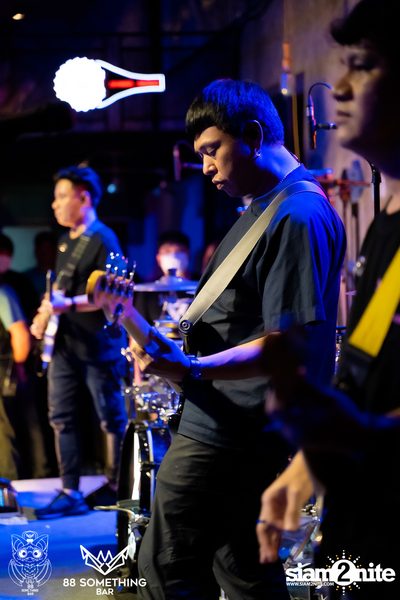 Zeal at 88 Something Bar — photo 45