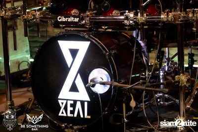 Zeal at 88 Something Bar — photo 61