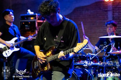 Zeal at 88 Something Bar — photo 71