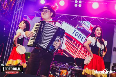 OKTOBERFED ที่ Zoe in Yellow — photo 55