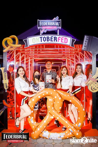 OKTOBERFED ที่ Zoe in Yellow — photo 63