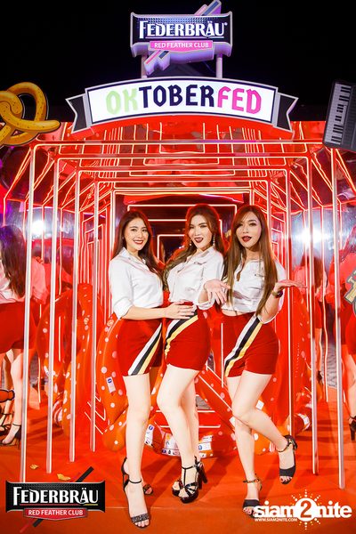 OKTOBERFED ที่ Zoe in Yellow — photo 64