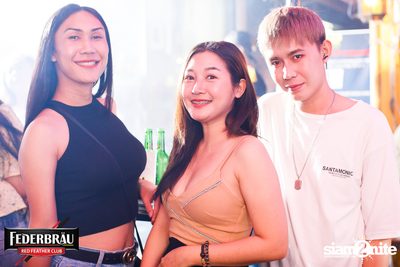 OKTOBERFED ที่ Zoe in Yellow — photo 72
